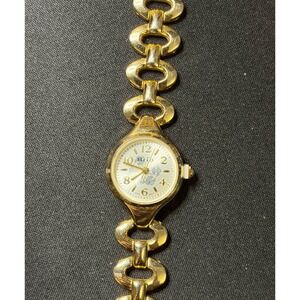 Brio Quartz Watch Women OS Gold Tone Oval Link Bracelet Jewelry